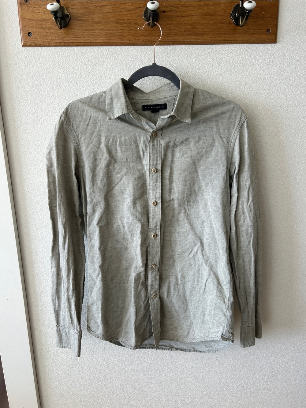 Banana Republic Men's Light Gray/green Button-Up Dress Shirt